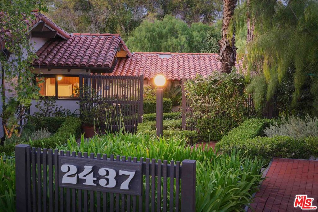 2437 Via Sonoma