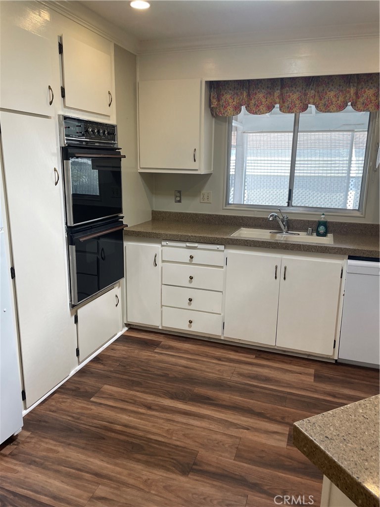 5200 Irvine Boulevard 190