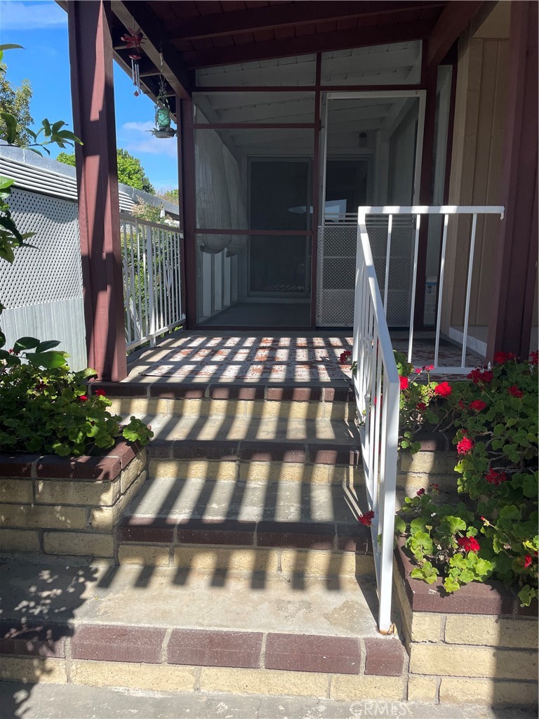 5200 Irvine Boulevard 190