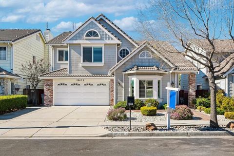 Photo of 1601 Adolfo Drive, San Jose, CA 95131 (MLS # ML82037412)