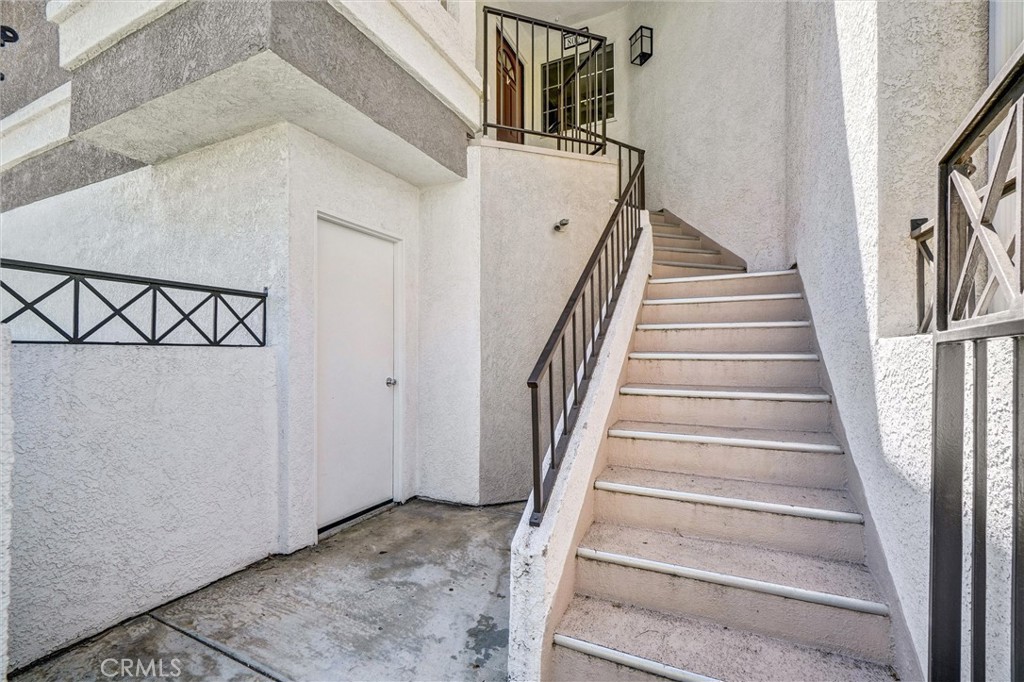 8025 E Sandstone Drive