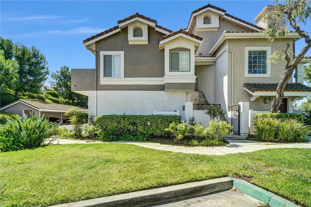 8025 E Sandstone Drive