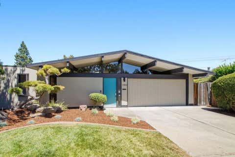 Photo of 1483 Chukar Court, Sunnyvale, CA 94087 (MLS # ML82054292)