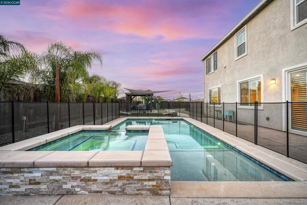 1655 Apricot Ct