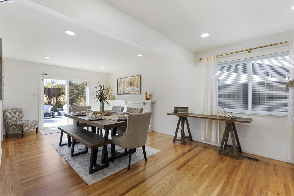 HOLBROOK HEIGHTS - Residential