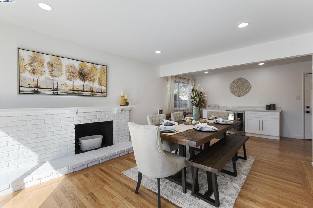 HOLBROOK HEIGHTS - Residential