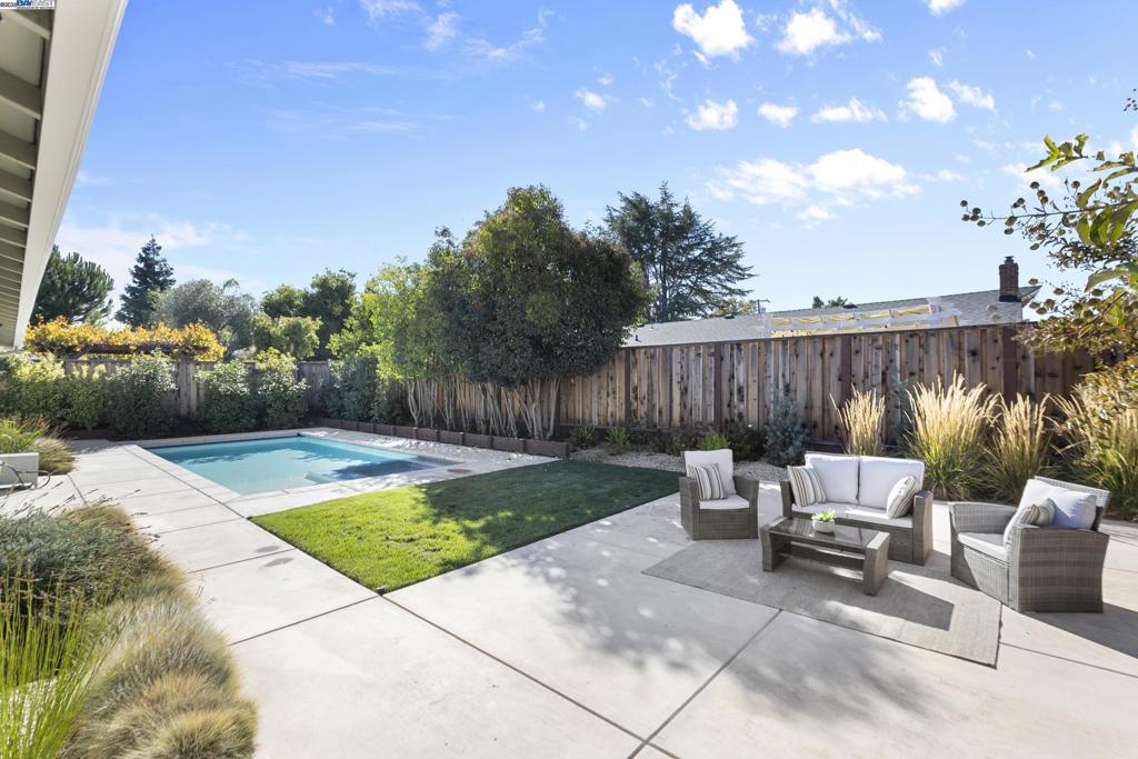 HOLBROOK HEIGHTS - Residential