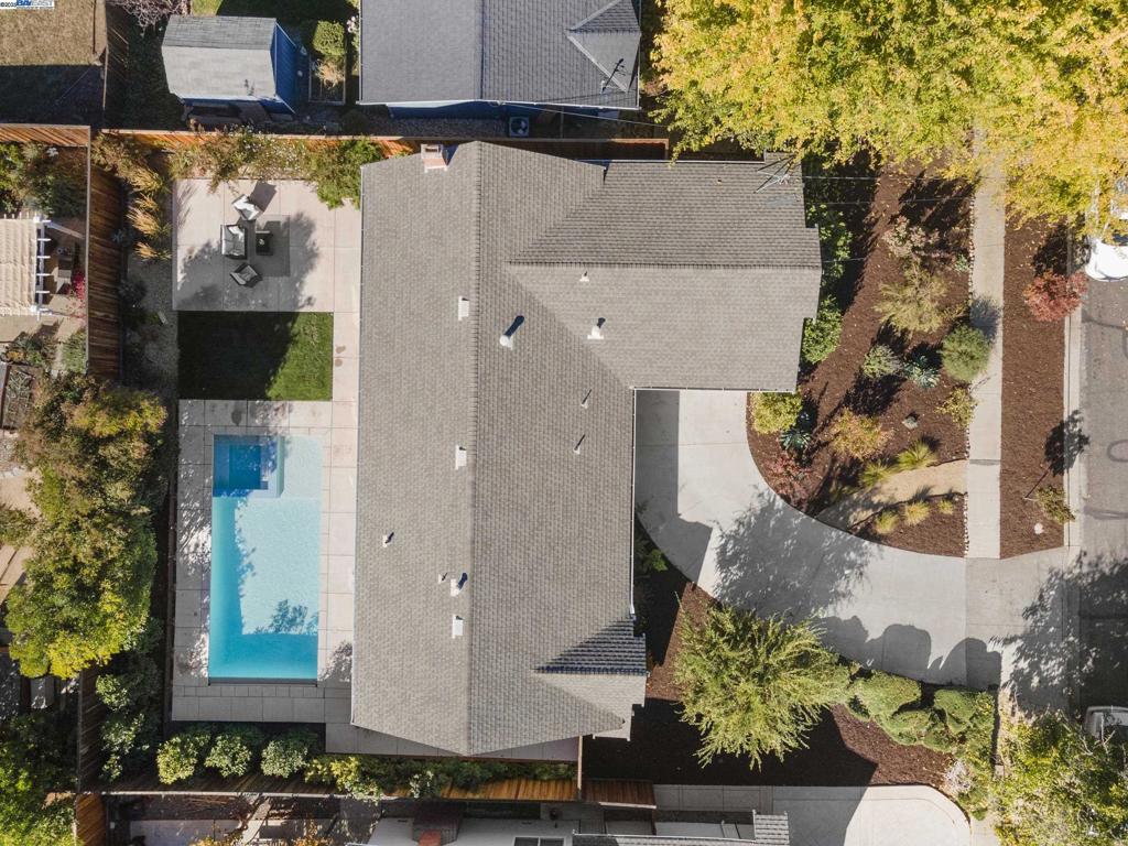 HOLBROOK HEIGHTS - Residential