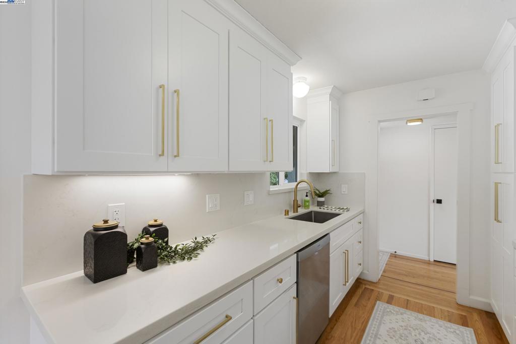 HOLBROOK HEIGHTS - Residential