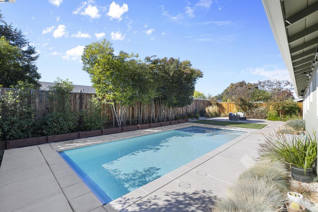 HOLBROOK HEIGHTS - Residential