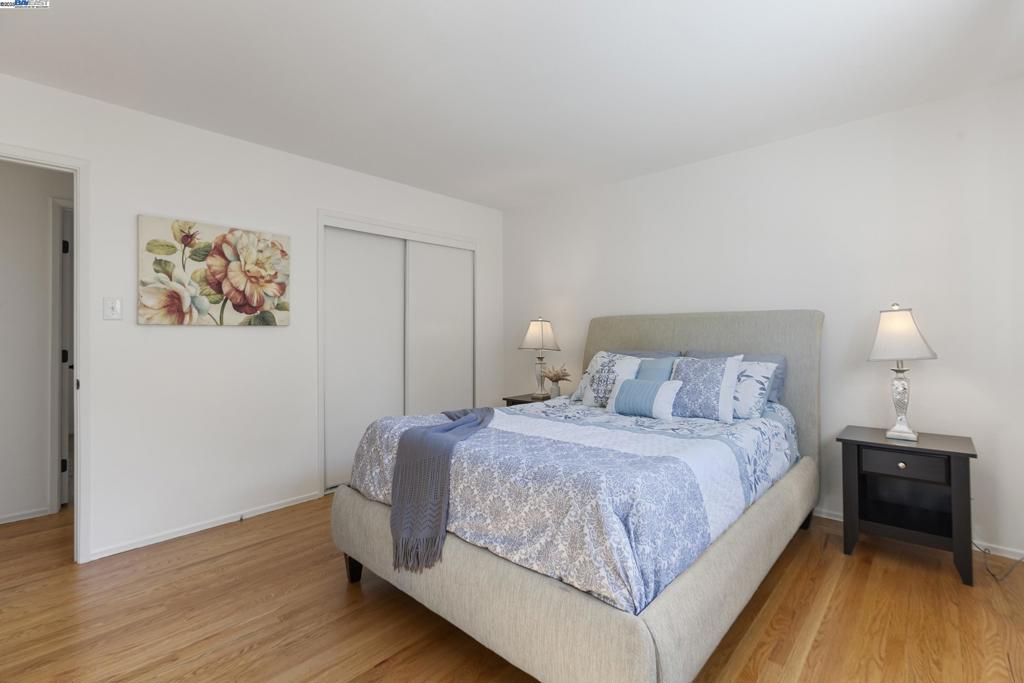 HOLBROOK HEIGHTS - Residential