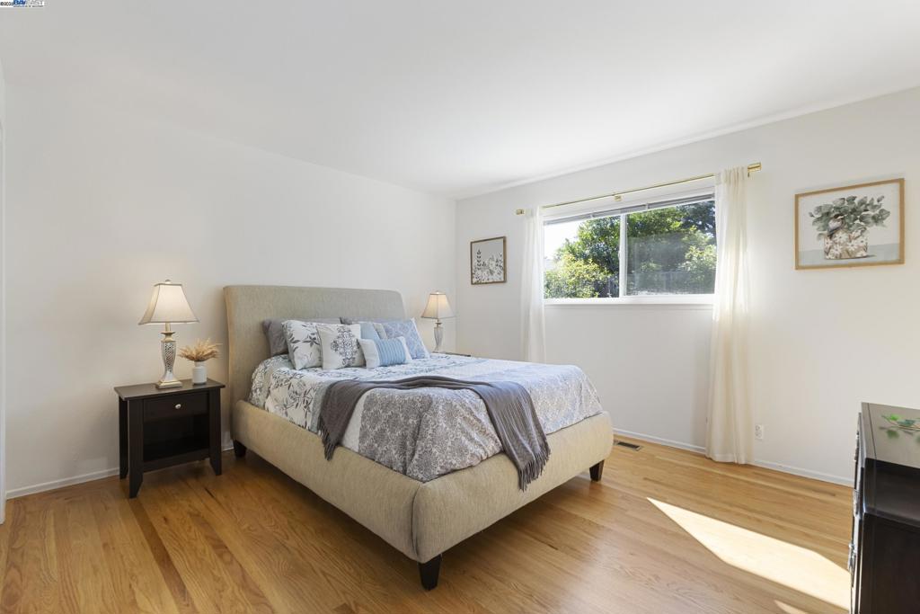 HOLBROOK HEIGHTS - Residential