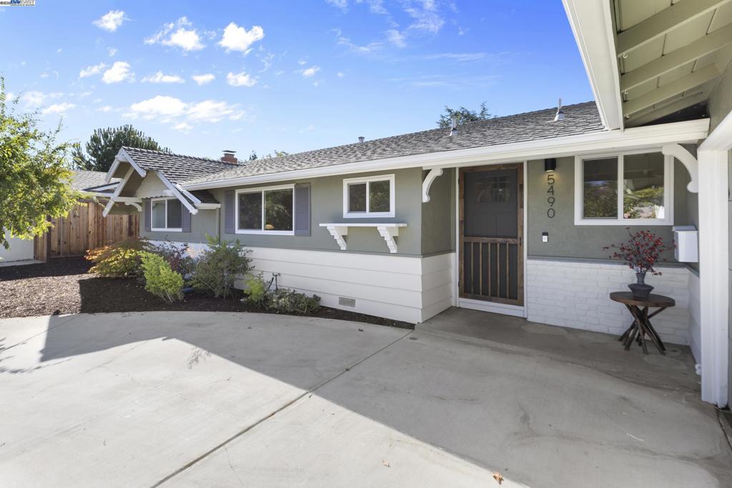 HOLBROOK HEIGHTS - Residential