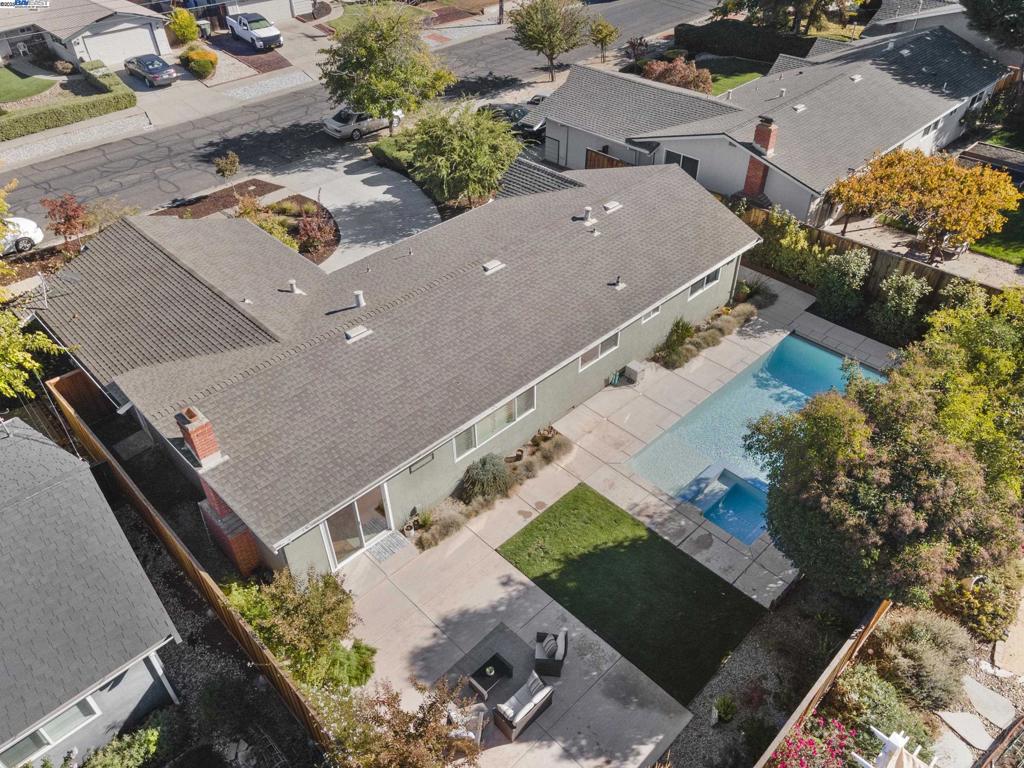 HOLBROOK HEIGHTS - Residential