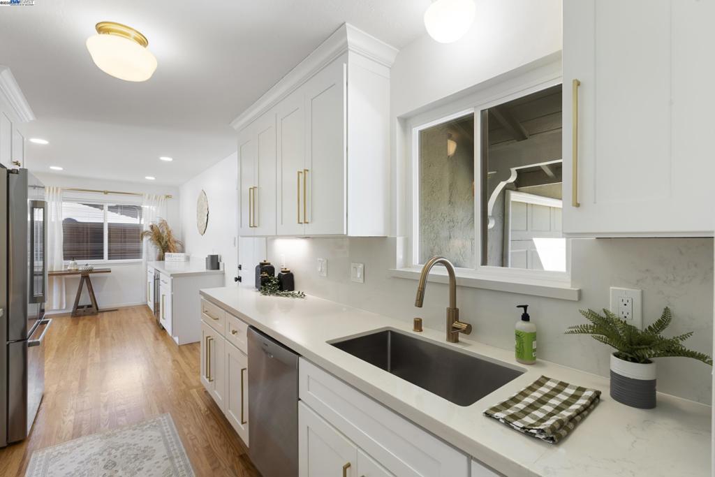 HOLBROOK HEIGHTS - Residential