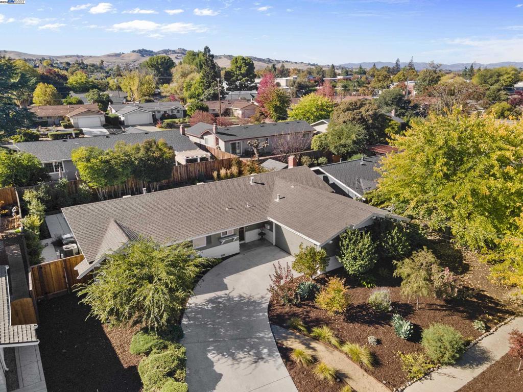 HOLBROOK HEIGHTS - Residential