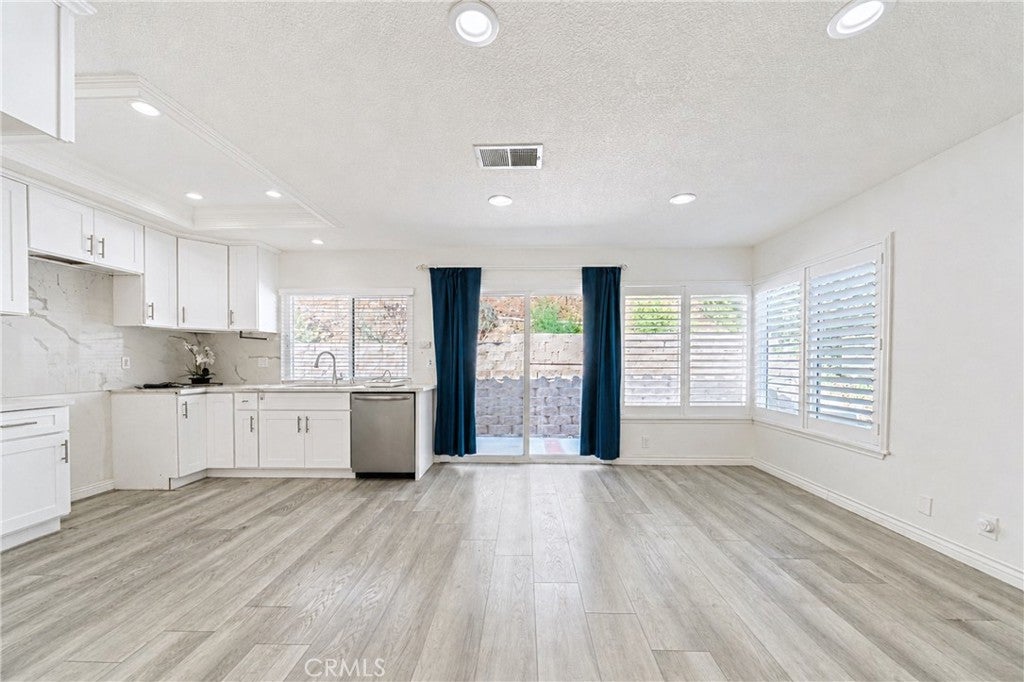 1902 Kiowa Crest Drive