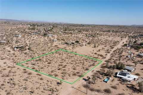 Photo of 5292 Marvin Drive, Yucca Valley, CA 92284 (MLS # JT25180860) Photo of 5292 Marvin Drive, Yucca Valley, CA 92284 (MLS # JT25180860)