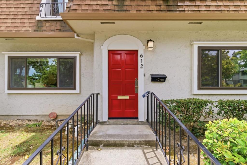 612 Forest Avenue, Palo Alto CA 94301
