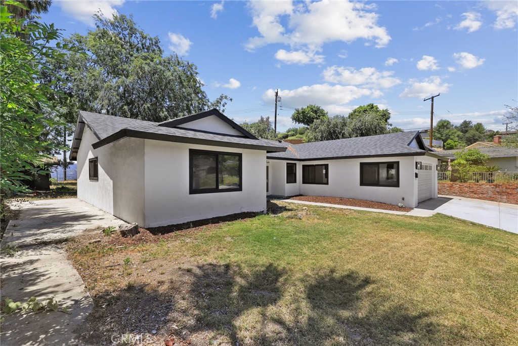 Properties 2 311 Roundabout Drive