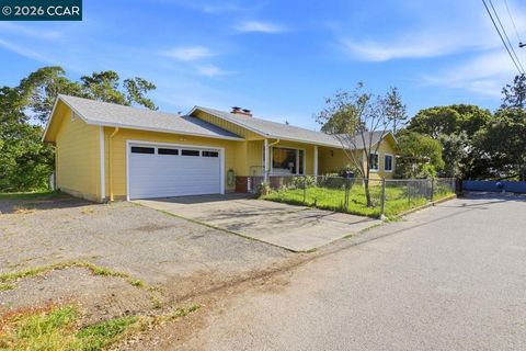 Photo of 225 Ridgeway Avenue Ave, Fairfax, CA 94930 (MLS # 41127702)