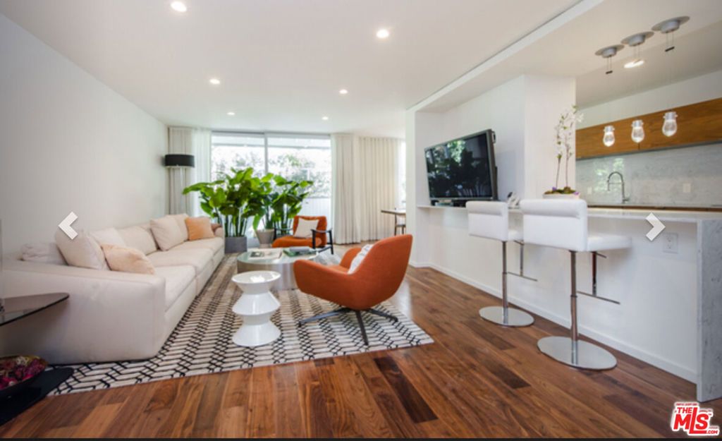 Photo of 406 N Oakhurst Drive #204, Beverly Hills, CA 90210 (MLS # 26632575)