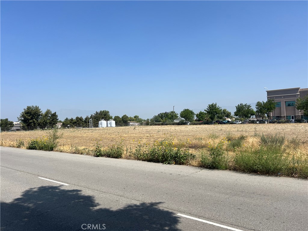 2 parcels of land in the prime business district of San Bernardino. Ideal Hotel site to serve the business district and the Loma Linda University and Medical center nearby. The city supports and wants to see a hotel development here