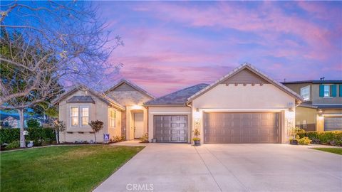 Photo of 35330 Mayapple Court, Murrieta, CA 92563 (MLS # CV26042781)