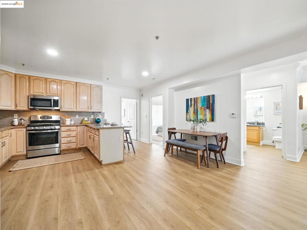 CLINTON - Residential Lease