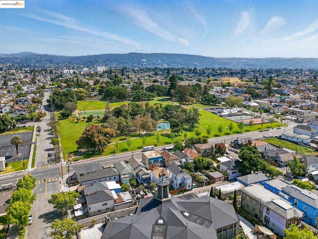 CLINTON - Residential Lease