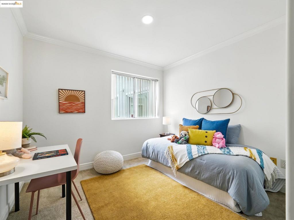 CLINTON - Residential Lease