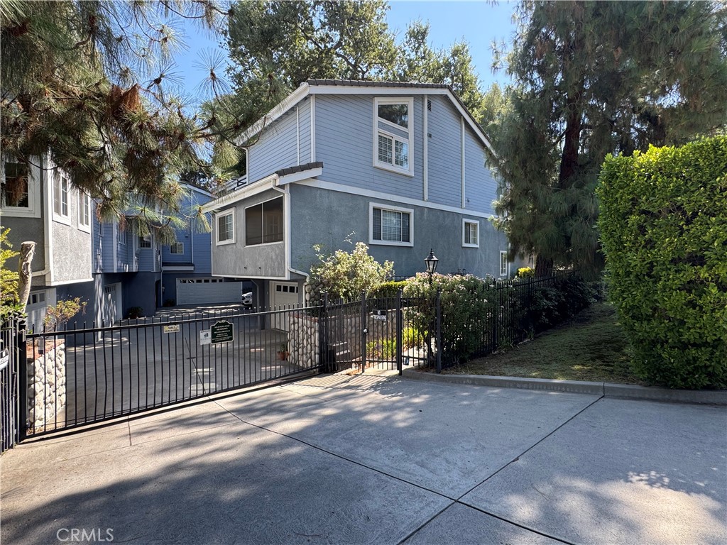 23163 Mulholland Drive