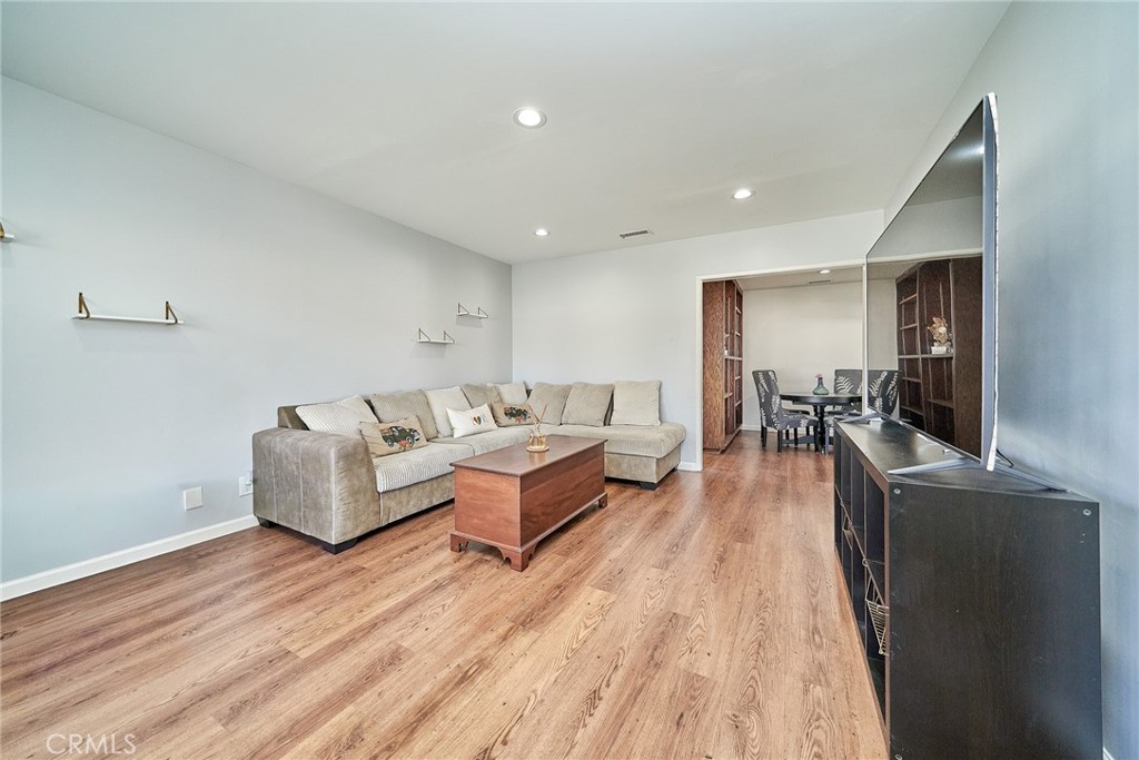 Lakewood Park/North of Del Amo (LND) - Residential