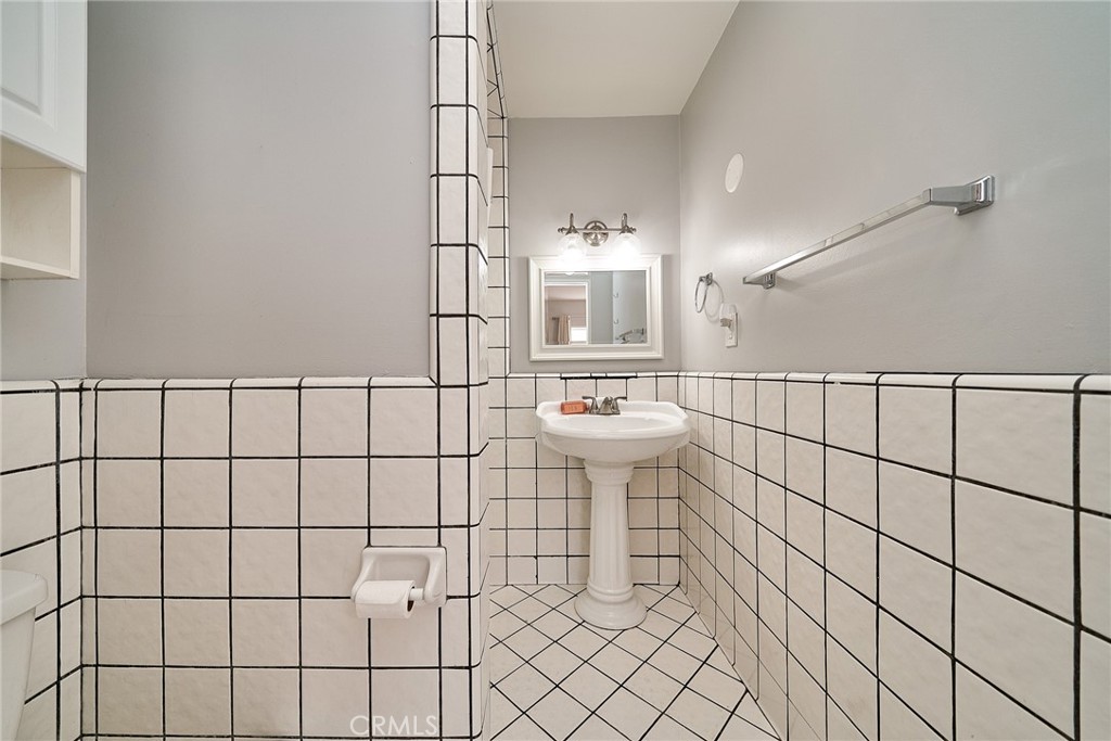 Lakewood Park/North of Del Amo (LND) - Residential