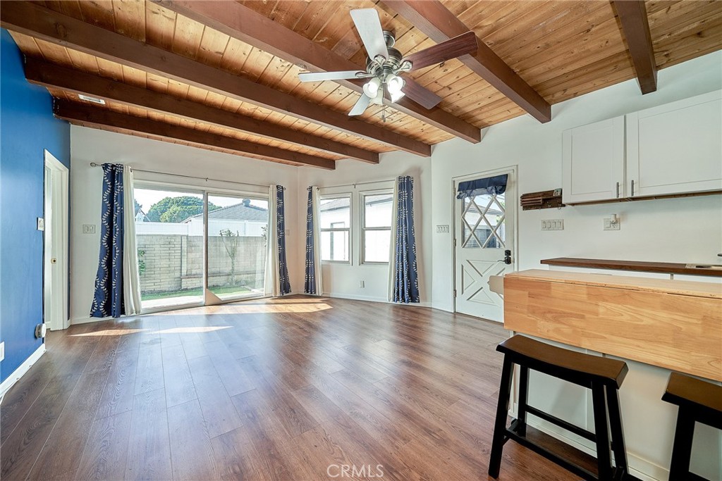 Lakewood Park/North of Del Amo (LND) - Residential