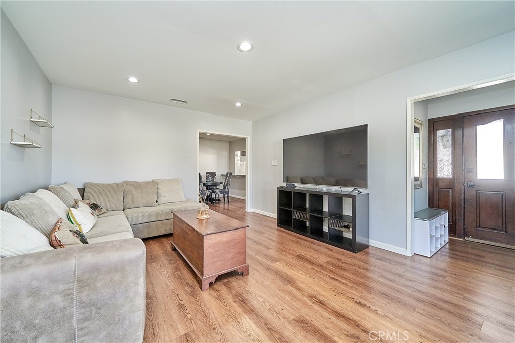 Lakewood Park/North of Del Amo (LND) - Residential