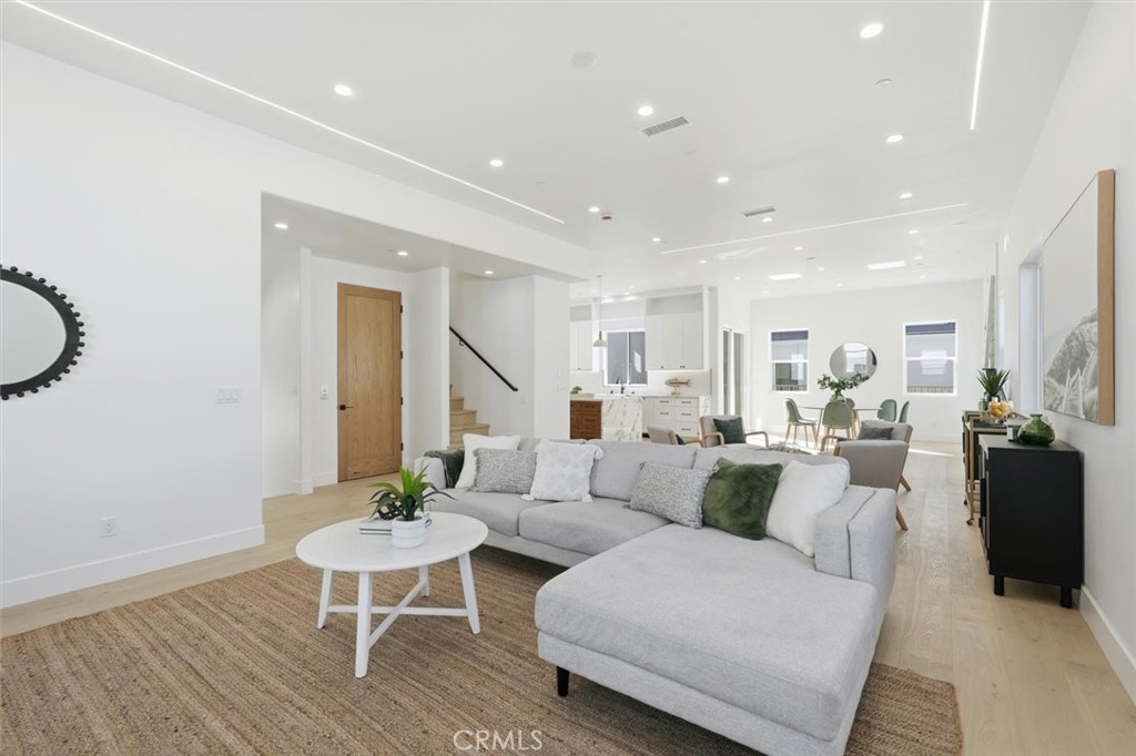 617 N Irena Avenue B