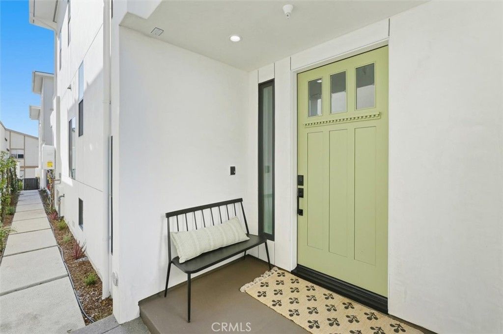 Photo of 617 N Irena Avenue #B, Redondo Beach, CA 90277 (MLS # SB25273019)