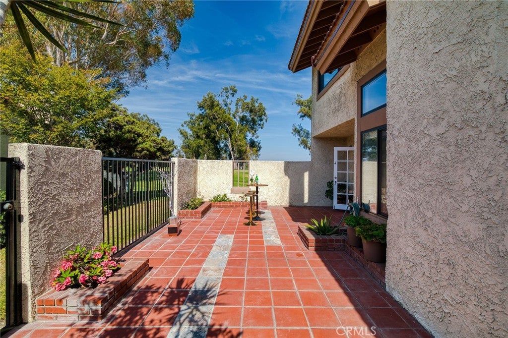 8391 Mapledale Lane