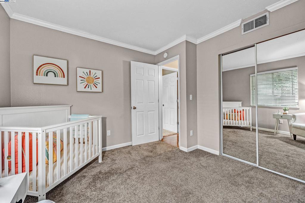 SHADOW CREEK - Residential