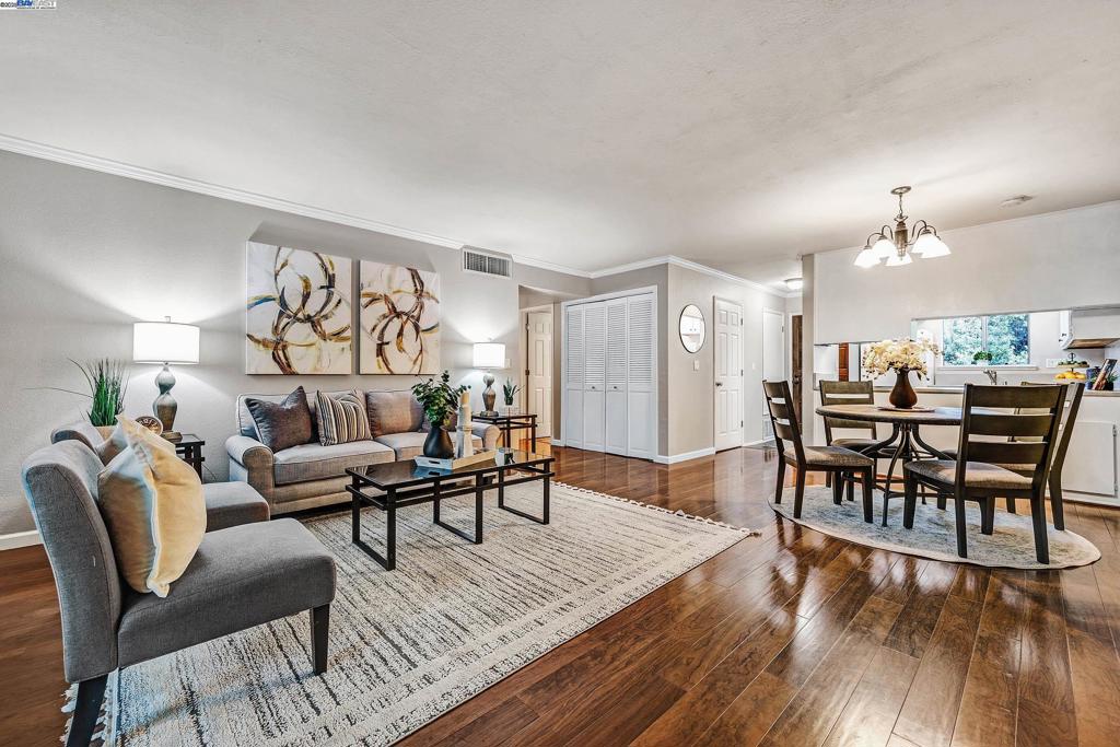 SHADOW CREEK - Residential