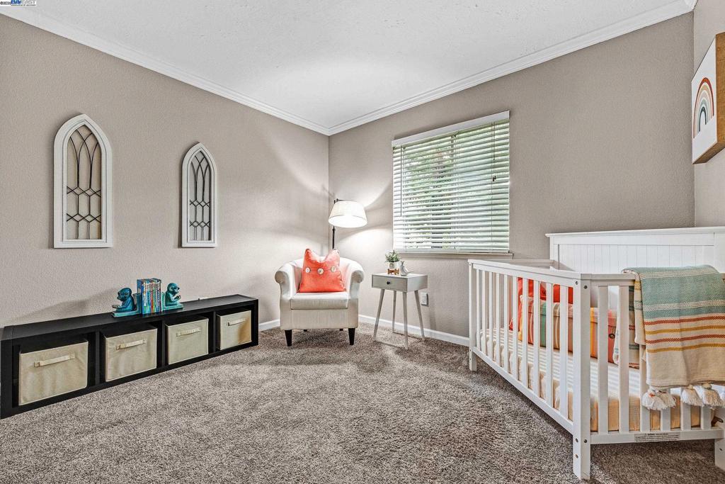 SHADOW CREEK - Residential