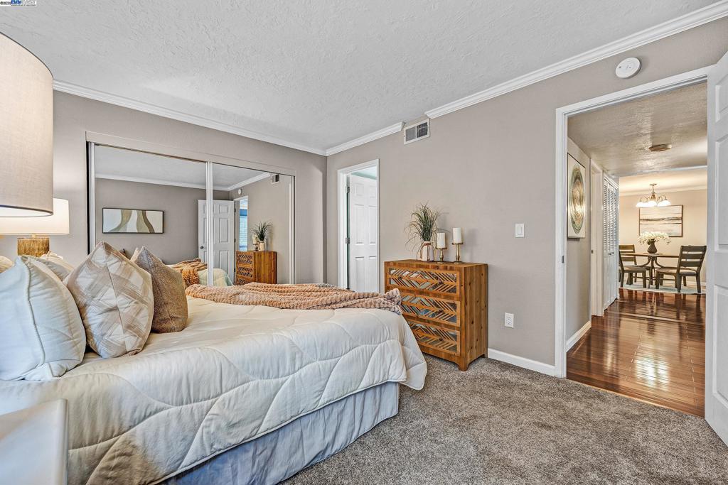 SHADOW CREEK - Residential