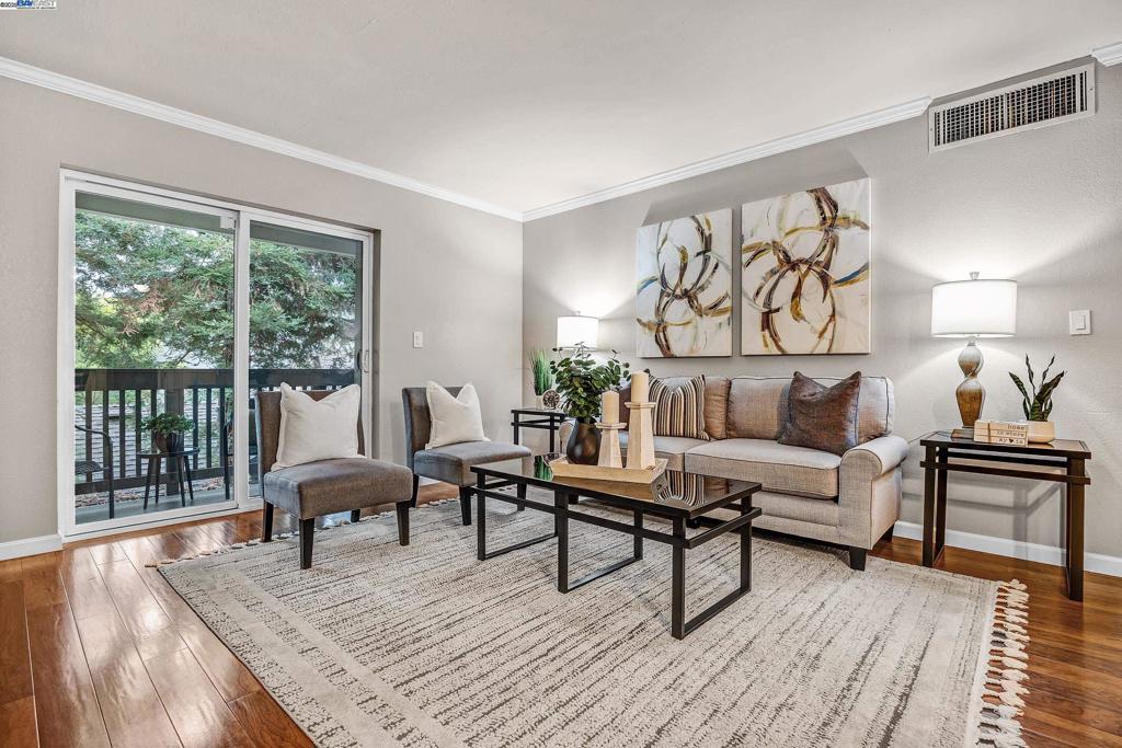 SHADOW CREEK - Residential