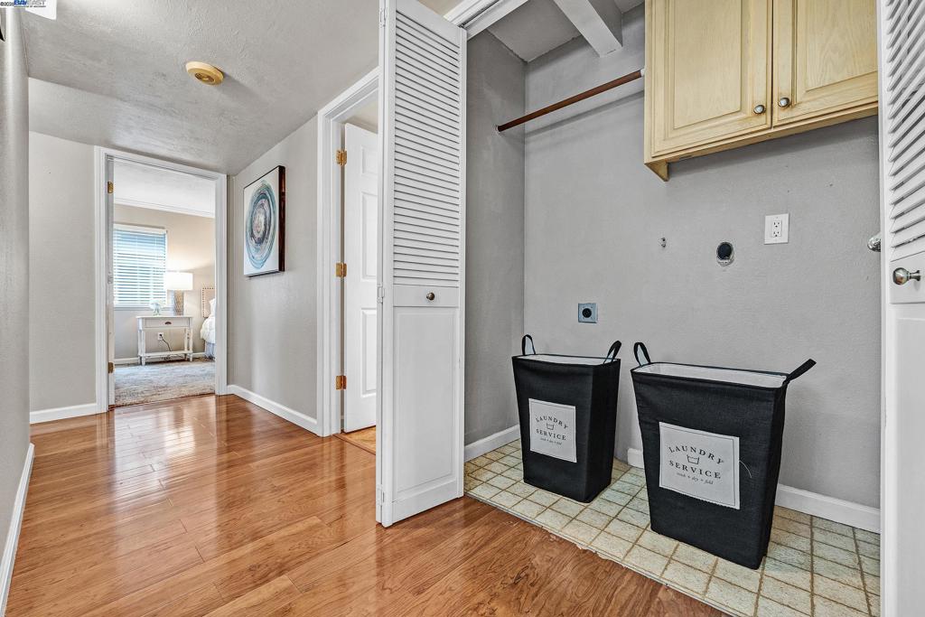 SHADOW CREEK - Residential