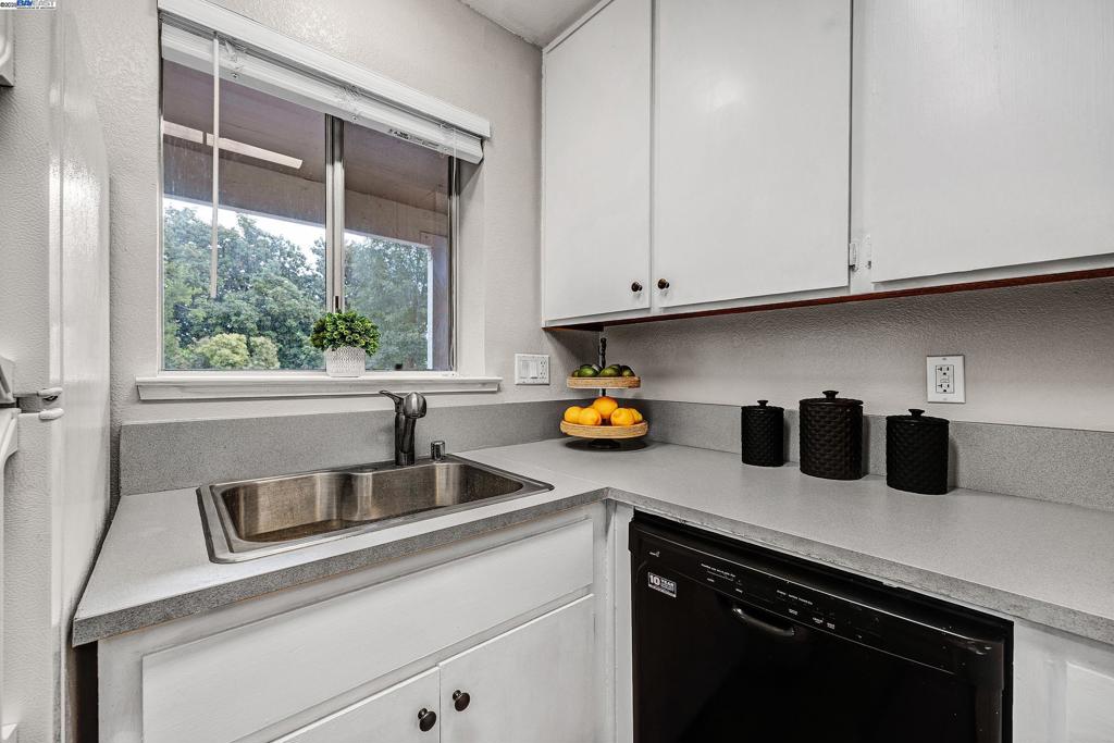 SHADOW CREEK - Residential