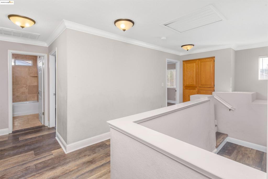 DISCOVERY  BAY - Residential