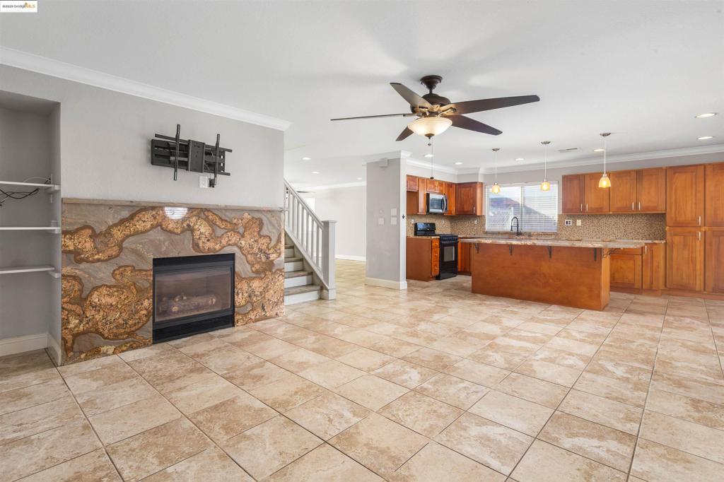 DISCOVERY  BAY - Residential