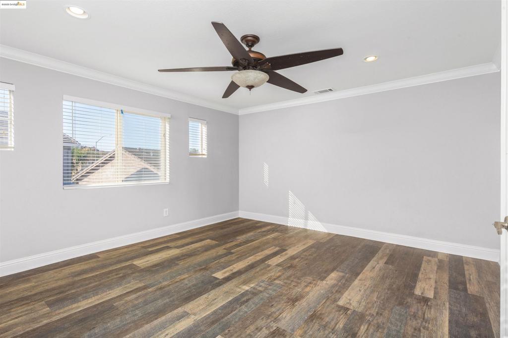 DISCOVERY  BAY - Residential