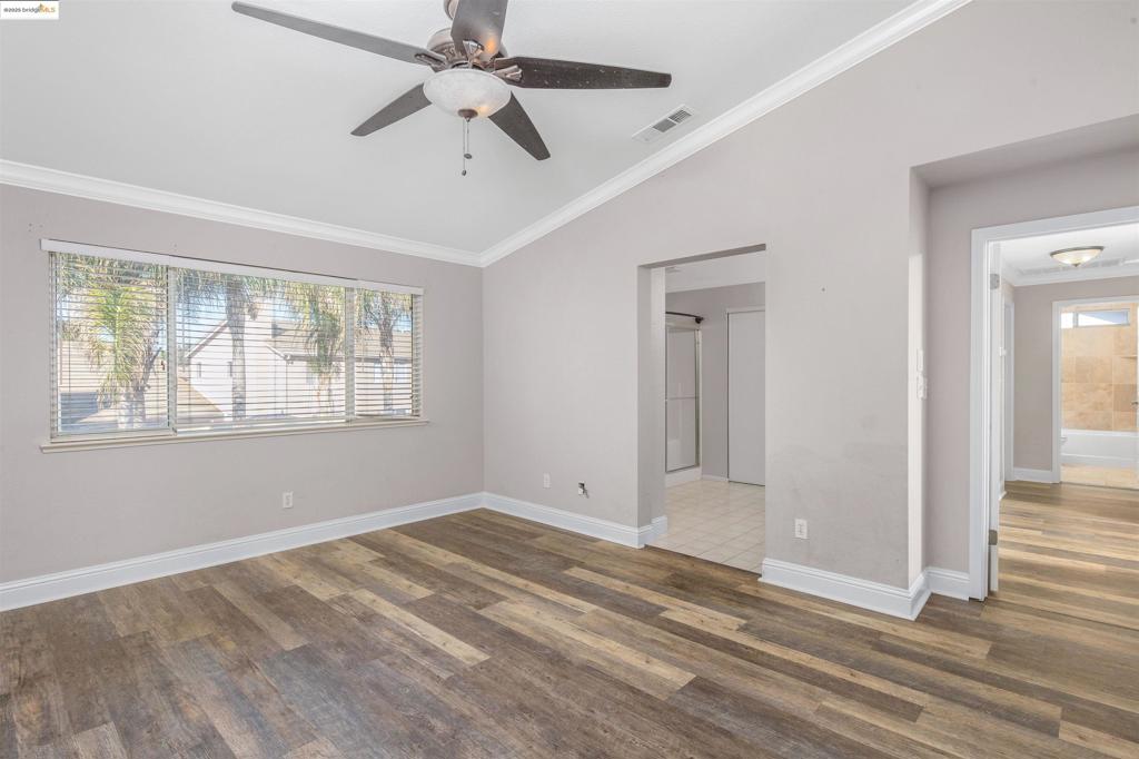 DISCOVERY  BAY - Residential